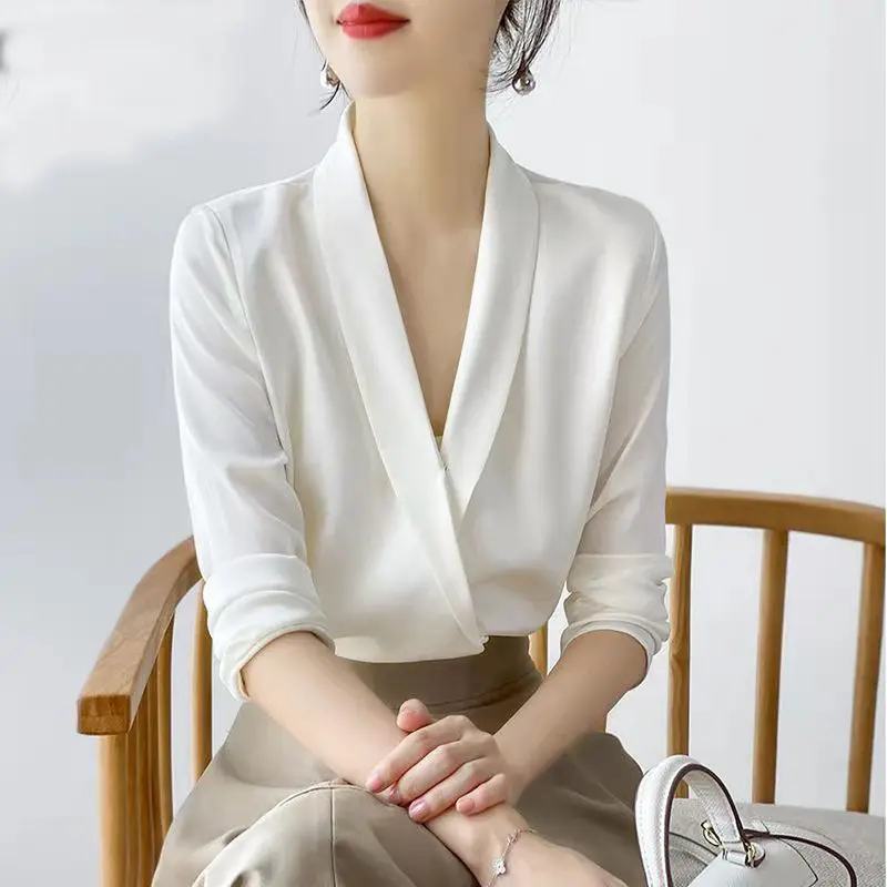 Дамско облекло 2023 Черно бяло V-образно деколте дълъг ръкав прост елегантен костюм ризи Мода бизнес случайни офис дама блуза Blusas1