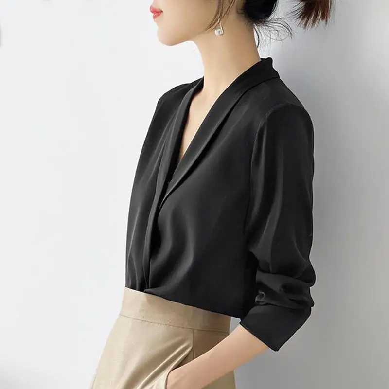 Дамско облекло 2023 Черно бяло V-образно деколте дълъг ръкав прост елегантен костюм ризи Мода бизнес случайни офис дама блуза Blusas4